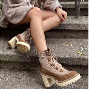 Dolce Vita Boots 6 Lace Up  Calf Chunk Heel Lug Sole Booties Women’s